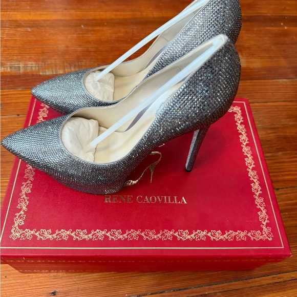Authentic NIB Rene Caovilla Crystallized Vegas pumps in anthracite size 39.5